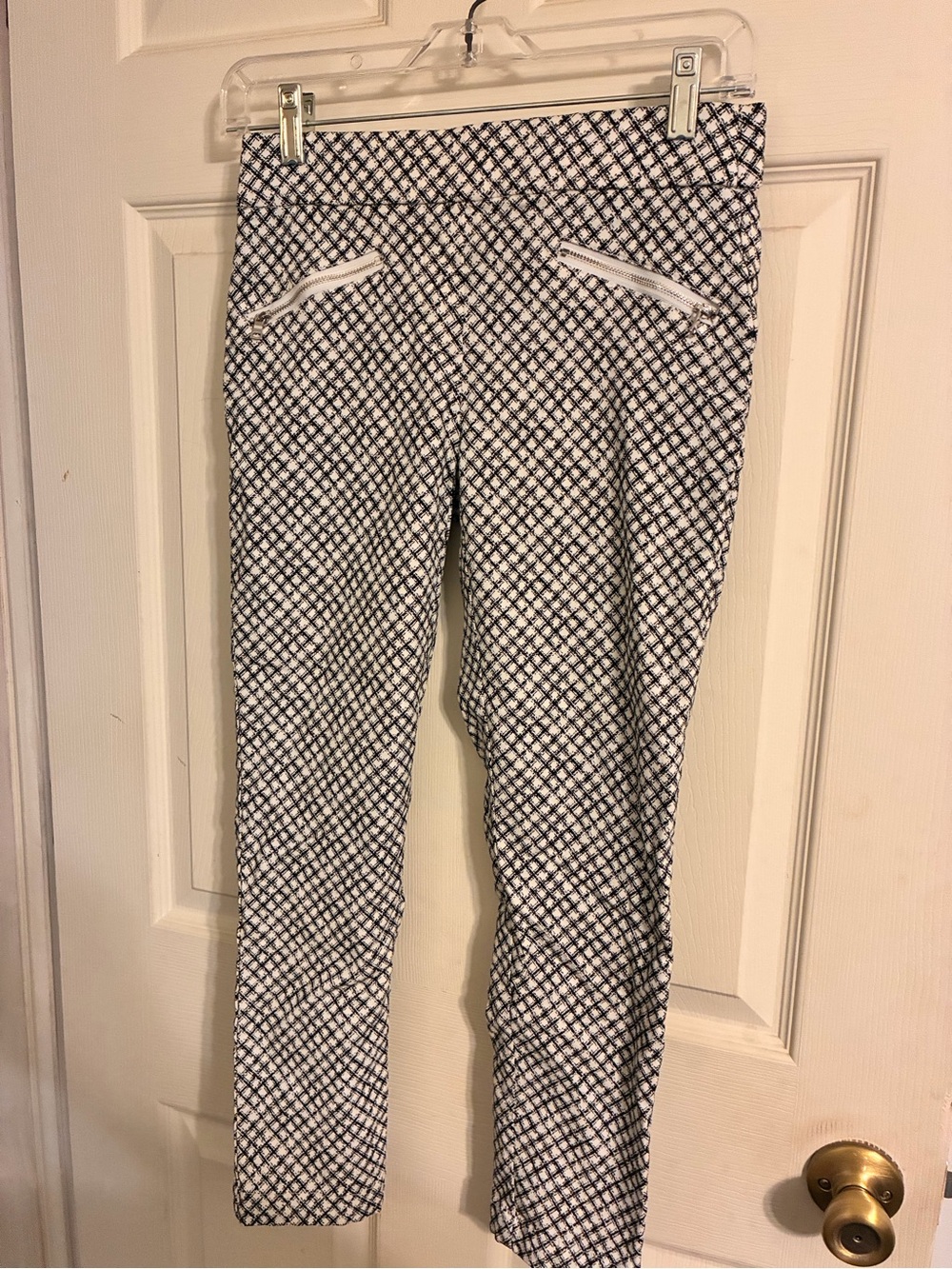 Women's Black & White Patterned Stretch pants